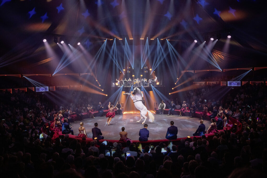 Le cirque Gruss reste encore quelques jours sur la grande esplanade de la place Carnot à Nancy
