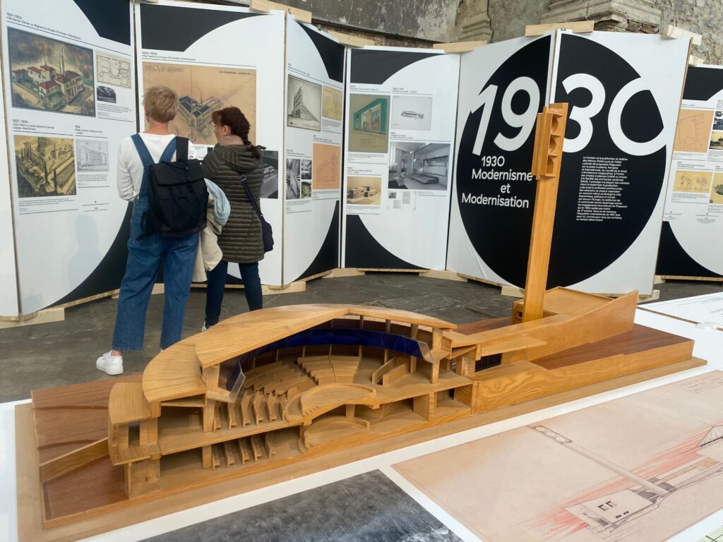 S’appuyant sur la rétrospective organisée à la Cité de l’architecture et du patrimoine, en 2018, l'exposition met en évidence la puissance d’une production graphique, mais aussi l’importance d’un héritage.