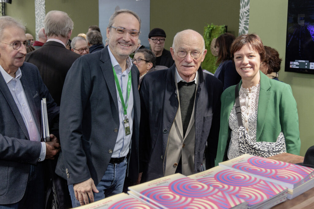 Stéphane Getto, président de La Semaine, avec l'ancien maire de Metz et abonné de la première heure Dominique Gros, et Aurélia Salinas rédactrice en chef.