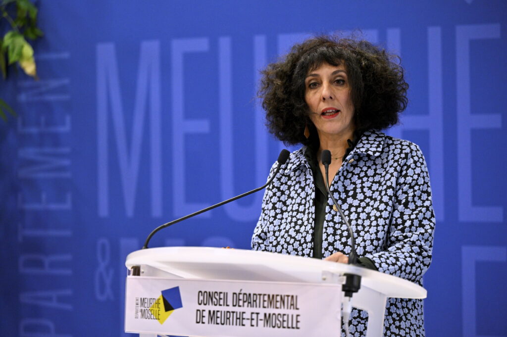 La présidente du conseil départemental de Meurthe-et-Moselle, Chaynesse Khirouni, apporte sa voix aux critiques du nouveau projet de loi de finances 2025.