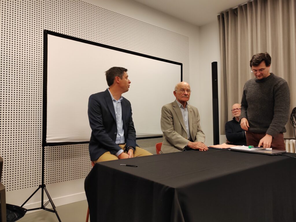 Anthony Villeneuve, ancien chef d'édition du Républicain lorrain et Dominique Gros, ancien maire de Metz, étaient les deux témoins de ce débat.