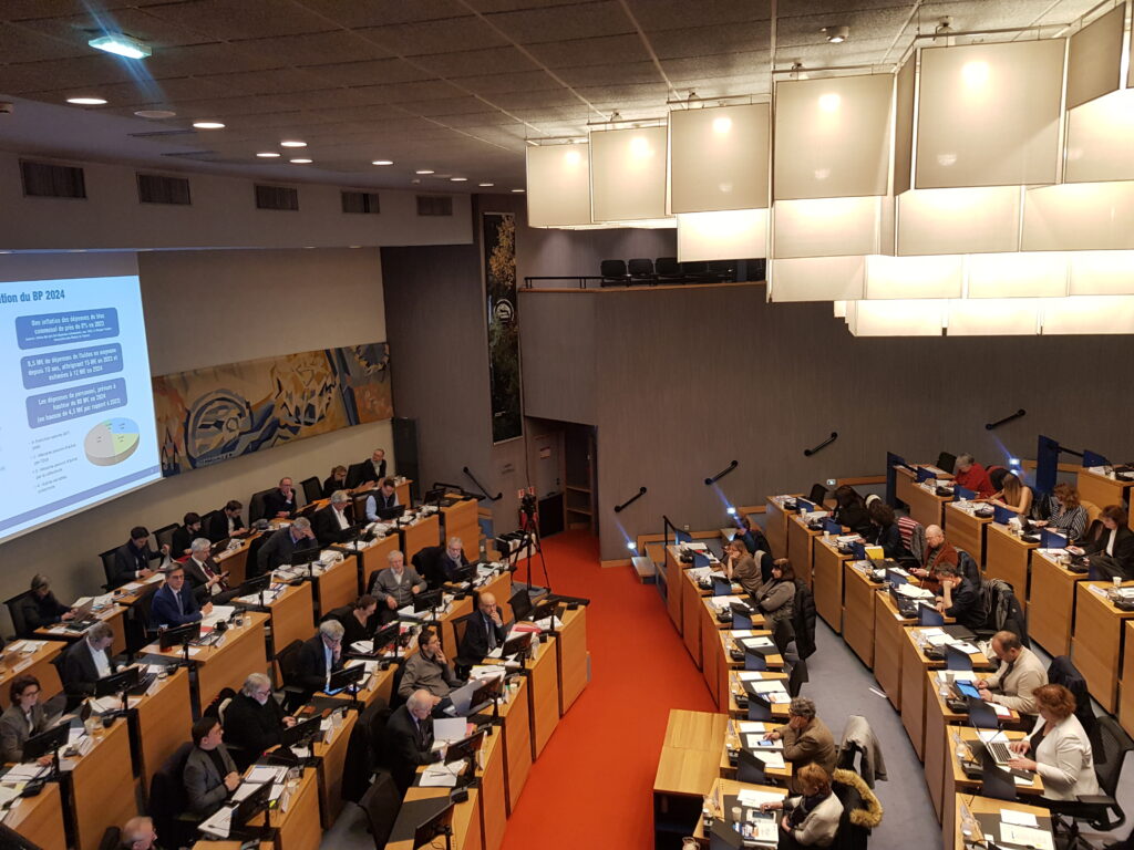 Les élus du Grand Nancy ont voté une motion de censure demandant au gouvernement d'amender certains articles du PLF 2025.