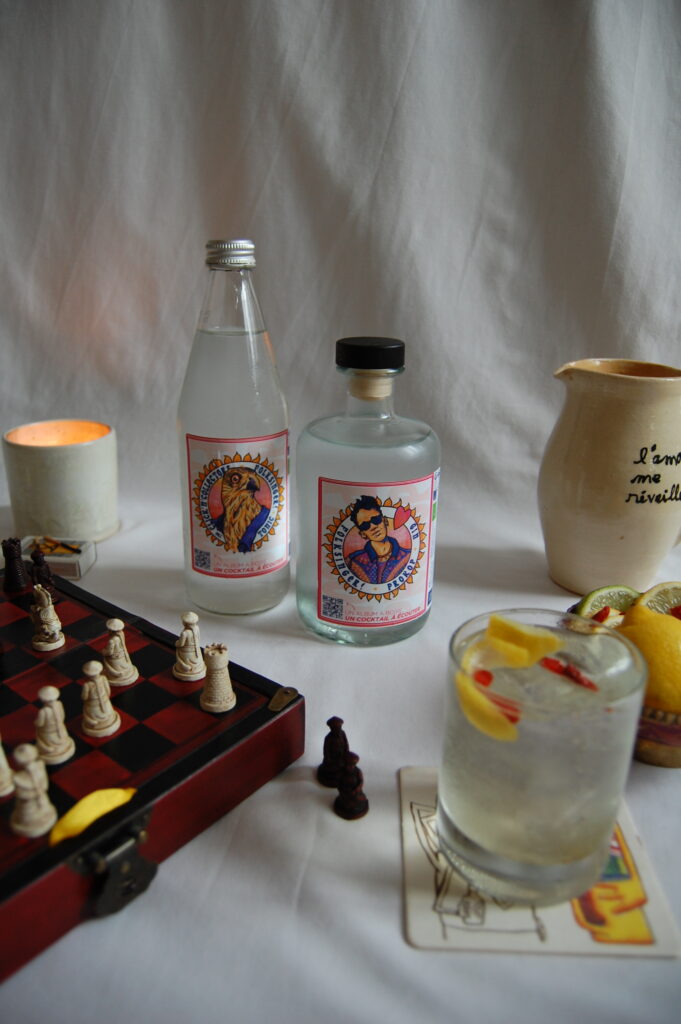 Pour son cocktail base de folk et de rock, Prokop a imaginé un support original pour son troisième album : une bouteille de gin, une autre de tonic. Sa musique est, elle, à consommer sans modération