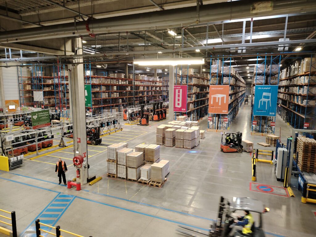 À La Maxe, le centre de distribution d'Ikea permet de desservir 20 des 36 magasins exploités par le groupe en France.