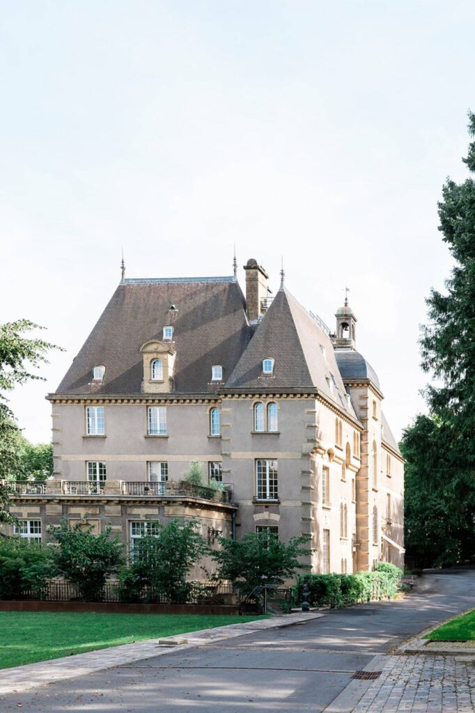 Depuis 2020, Olivier Mertz et sa femme Patricia Marchello exploite l'hôtel-restaurant Ô Château implanté dans l'ancienne demeure de la famille De Wendel