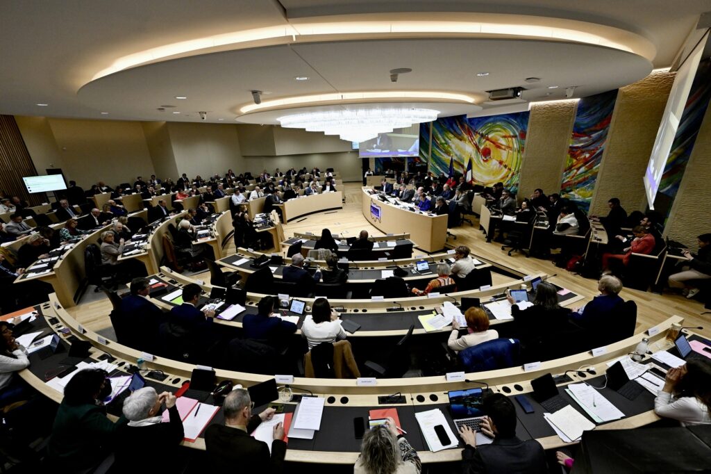 Censure, Premier ministre et 49.3 : la politique nationale s'est invitée dans l'hémicycle régional jeudi 12 et vendredi 13 décembre.