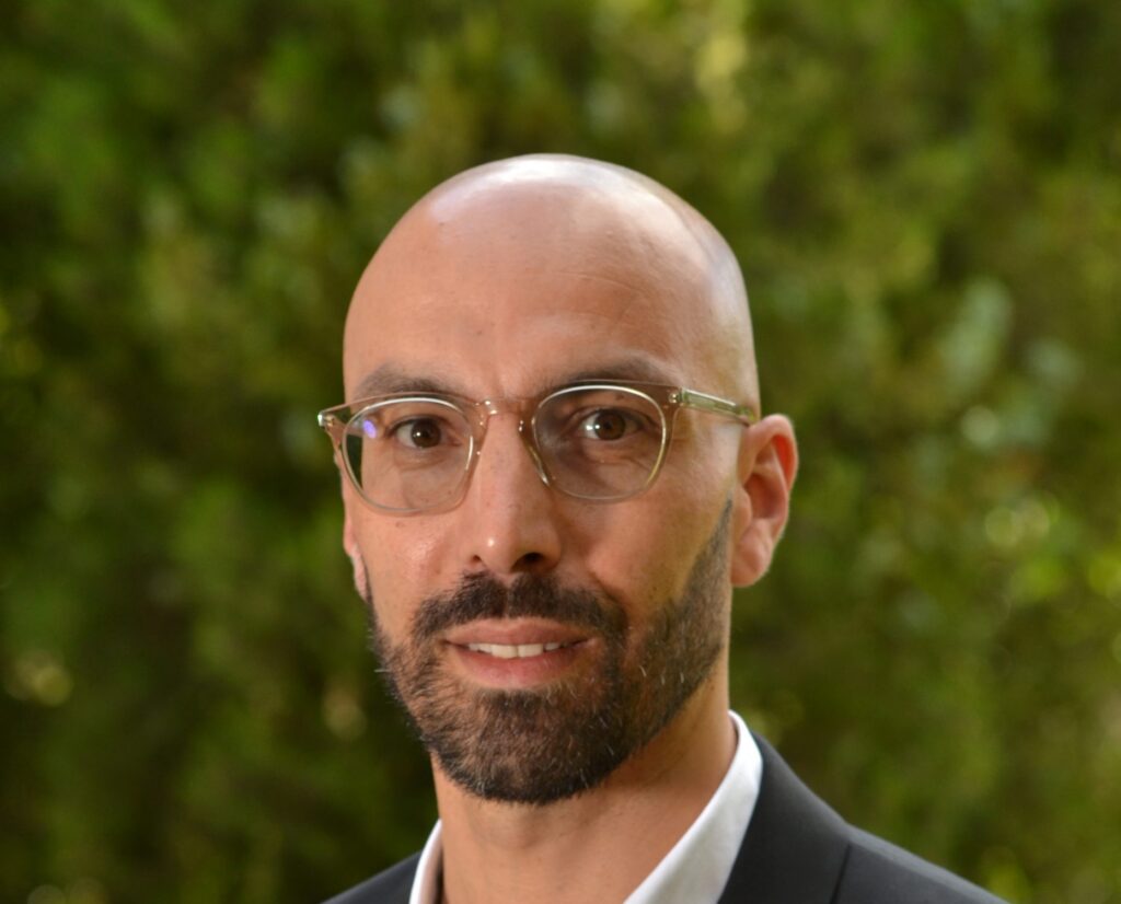 Six mois après son départ du FC Metz, l'adjoint au maire de Metz retrouve des responsabilités dans un nouveau club de football.