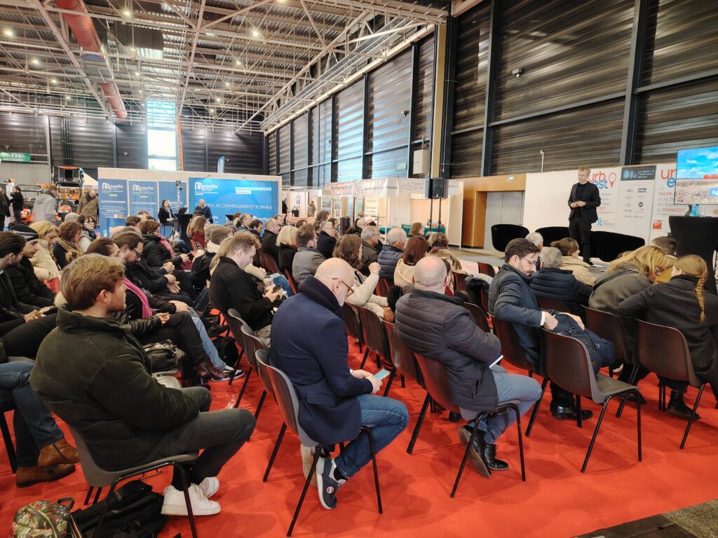 De nombreux curieux ont assisté à la conférence de Gilles Babinet.